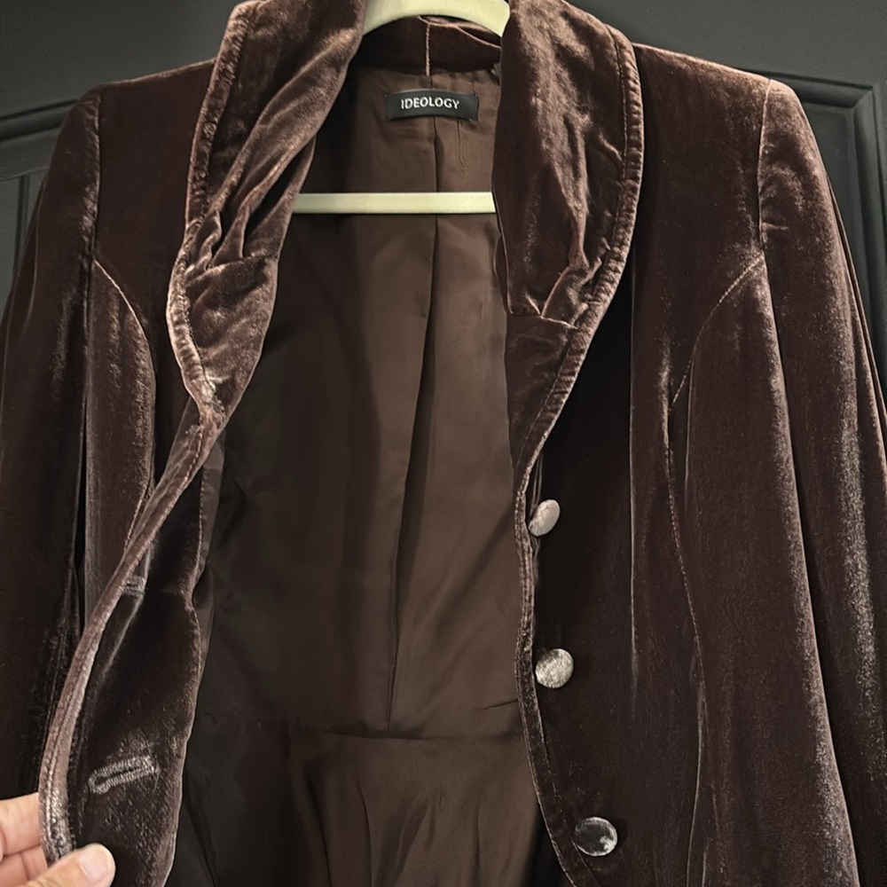 Ideology Velvet cropped opera type chestnut Blazer - Picture 4 of 8